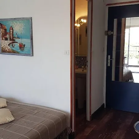 Studio-2 Personnes-residence Le Pharo, Vue Piscine Port *