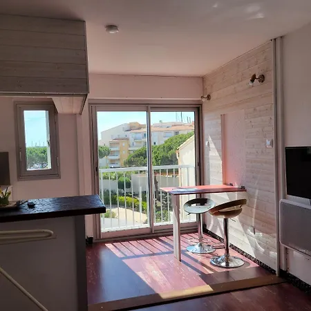 Apartment Studio-2 Personnes-residence Le Pharo, Vue Piscine Port Agde