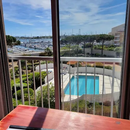 Apartment Studio-2 Personnes-residence Le Pharo, Vue Piscine Port