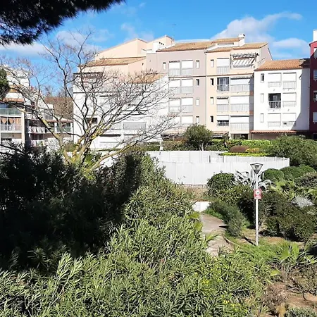 Studio-2 Personnes-residence Le Pharo, Vue Piscine Port Apartment