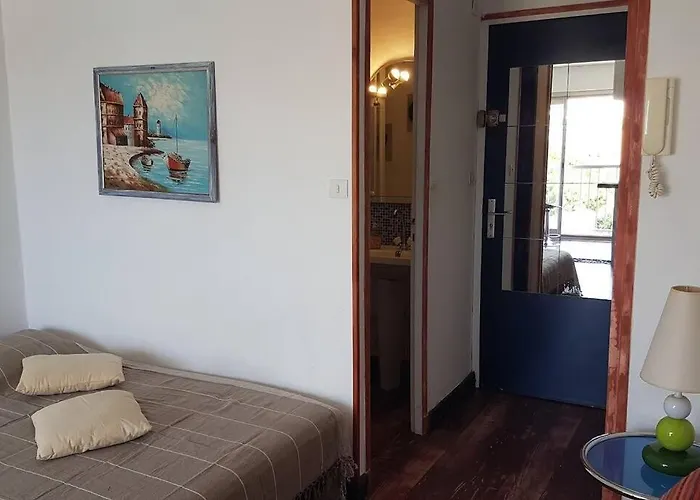 Studio-2 Personnes-résidence Le Pharo, Vue Piscine Port *